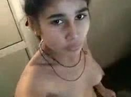 हिंदी सेक्सी वीडियो सील टूटने वाली चिल्लाती हुई लड़की