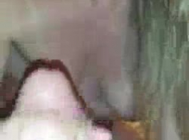 हॉट एबोनी चिकी अपने कौशल, चिकनी बालों वाली चूत और सही नींद के शरीर को दिखाने के लिए कास्टिंग में चली गई।