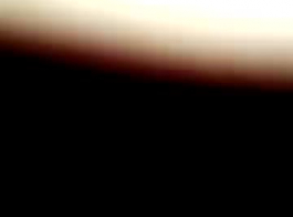 शरारती रेडहेड कुतिया, मिया एक सींग वाले, सफेद आदमी को एक अविश्वसनीय फुटजॉब दे रही है।